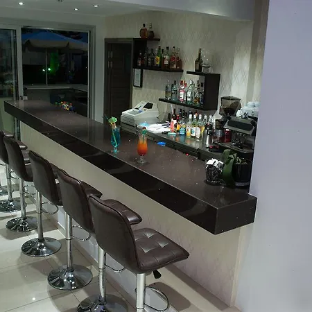 Apart Otel Frixos Larnaca