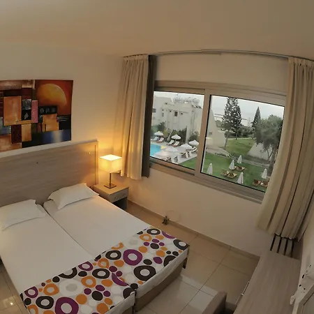 Frixos Apart Otel