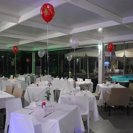 Frixos Apart Otel Larnaca