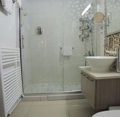 Frixos 公寓式酒店 4*