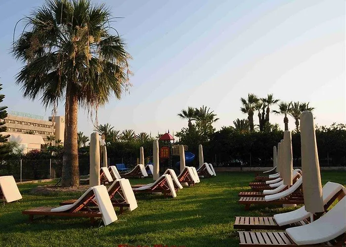 公寓式酒店 Frixos 4*