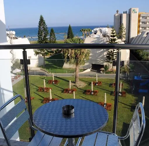 Frixos 公寓式酒店 拉纳卡