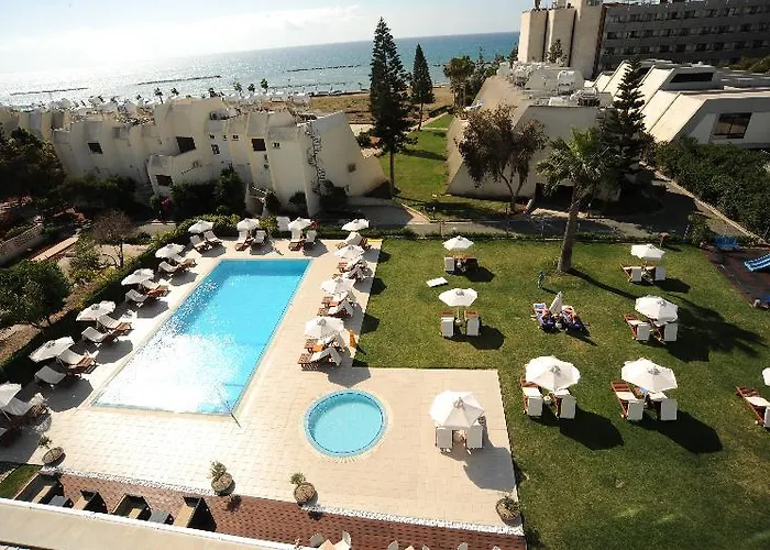 Frixos 公寓式酒店 4*