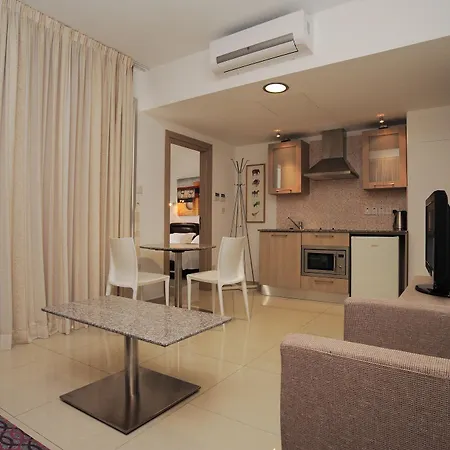 Frixos Lejlighedshotel 4*