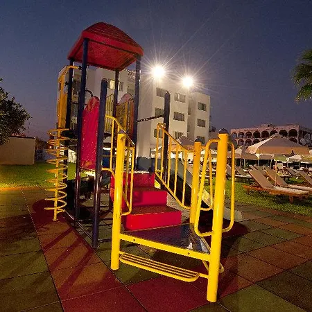 Frixos Aparthotel Larnaca